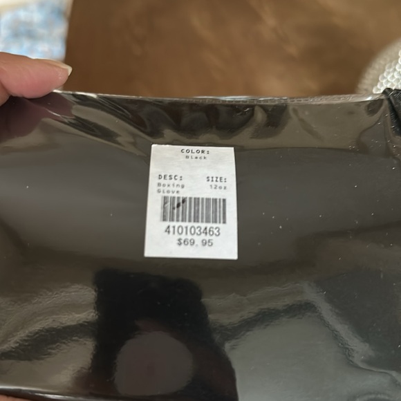 UFC GYM gloves - Picture 4 of 4